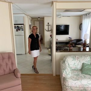 Meet your Posher, Julie